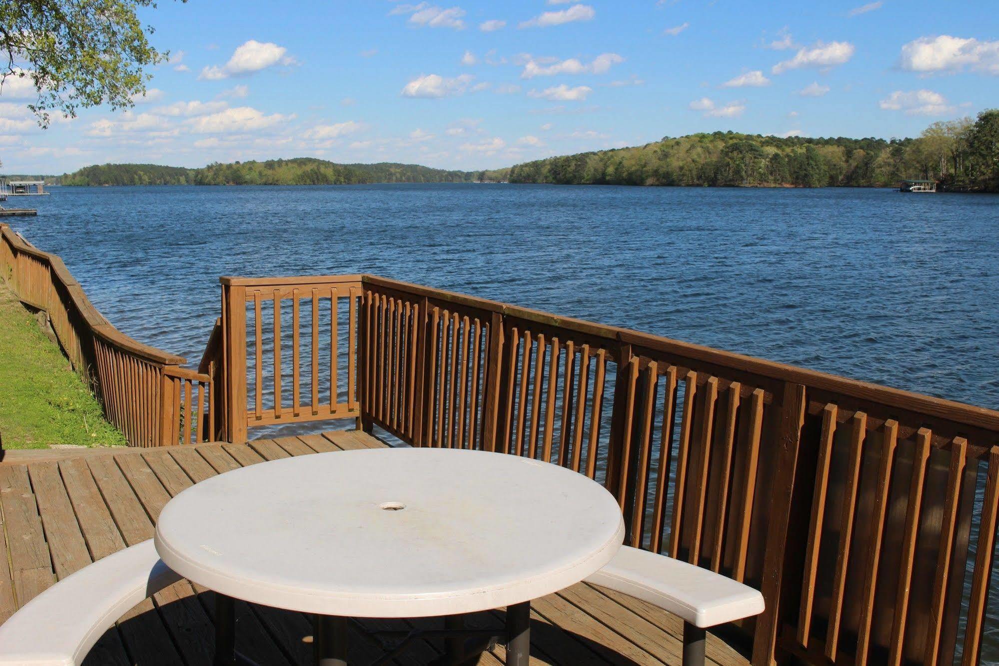 The Wharf Resort Lake Hamilton Exteriör bild